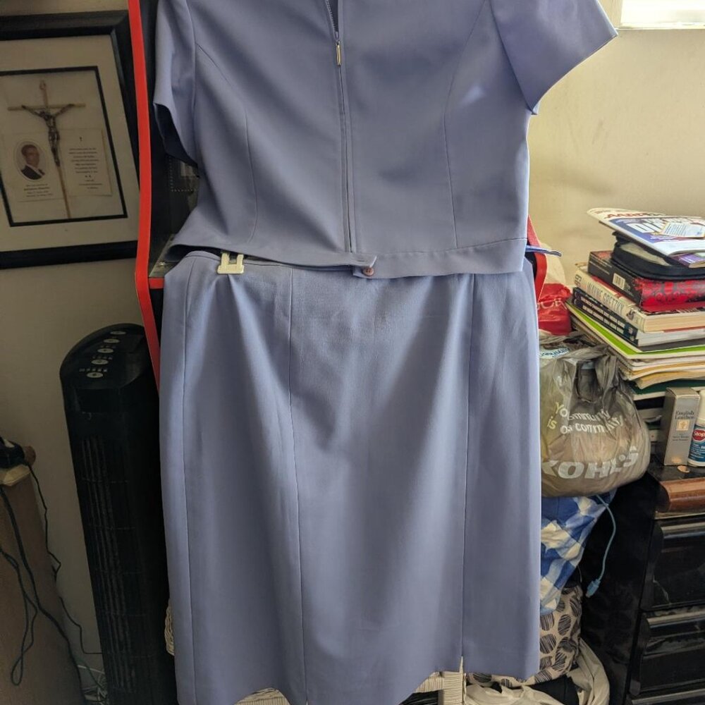 Kaspar jacket and skirt size 14